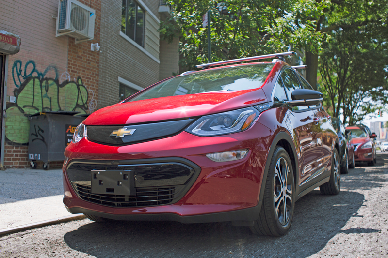 Illustration for article titled The 2018 Chevrolet Bolt EV Makes the Electric Car Feel Normal, and That’s the Point